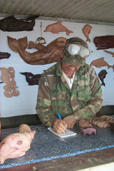 906a.jpg (25738 bytes)